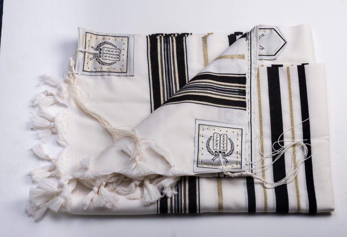 Aa Wool Black Gold Corners