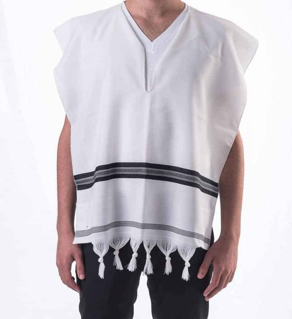 ציצית צמר שחור עפ פרנזים האם ילד קטן יכול לקשור ציצית והיא תהיה כשרה? 1