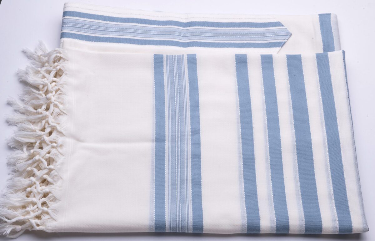 Shacharit Light Blue Folded