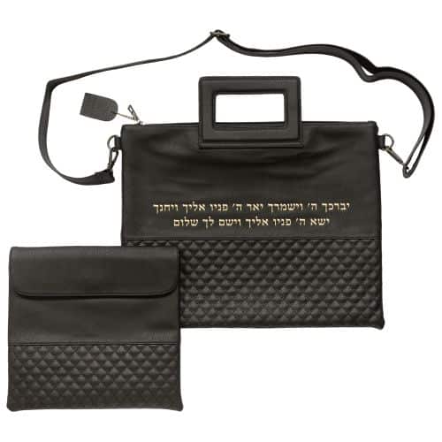 סט כיסוי לטלית ותפילין – ידית ורצועה – דמוי עור שחור - אותיות בולטות "ויברכך" זהב 36X29 ס"מ