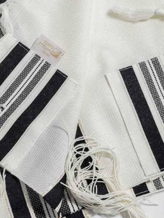 3E6A0342 טלית תשבץ - שחור-מבריק-זהב 55